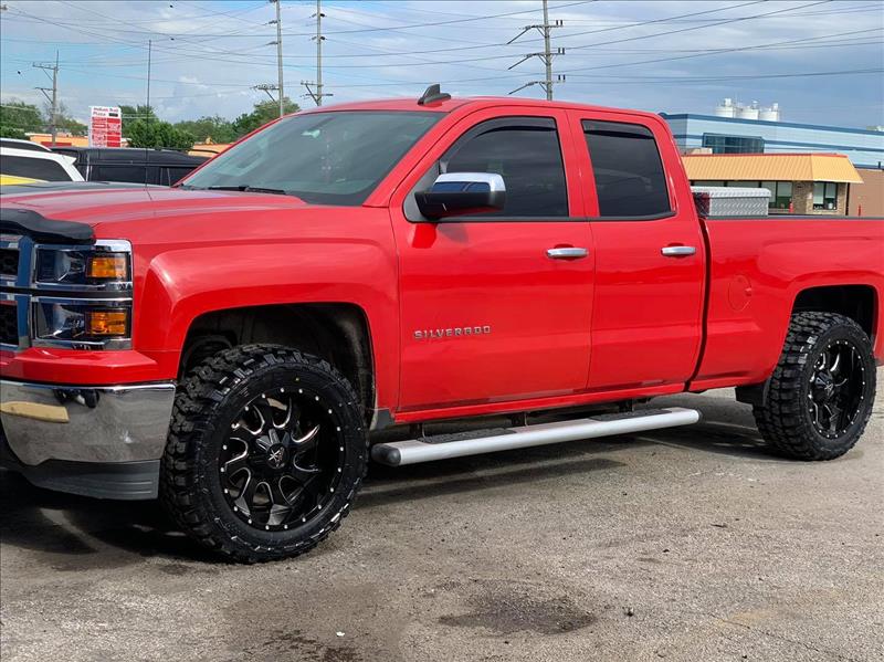 Chihuahua Tire Shop Aurora, IL